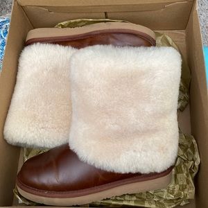 Brown UGGs size 7